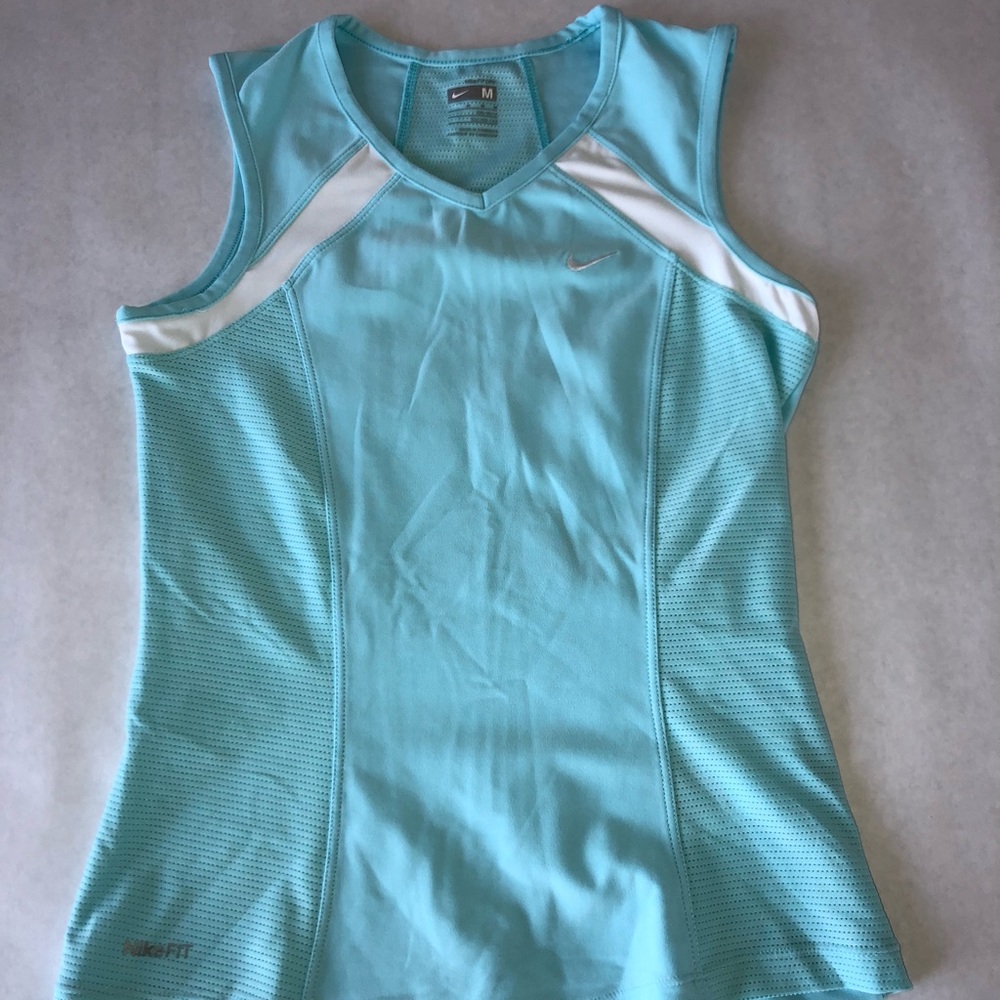 Medium Nike Fit/Dry Women’s T